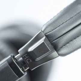 QC15 Replacement Top Headband Pad Cushion Cover Leather Headband Protector with Buckle Repair Parts Compatible with Bose Quiet Comfort 2 QC2 QC 2 QC15 QC 15 Headphones (Black)