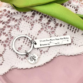 Long Distance Relationship Gifts Keyring for Daughter Son Christmas Gifts for Mum Dad I Love You Keychain for Husband Wife Birthday Gift for Boyfriend Girlfriend Going Away Gift for Sister Brother