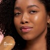 Maquillaje en barra Revlon Glimmer Tinted Moisturizer Stick™ tono 150