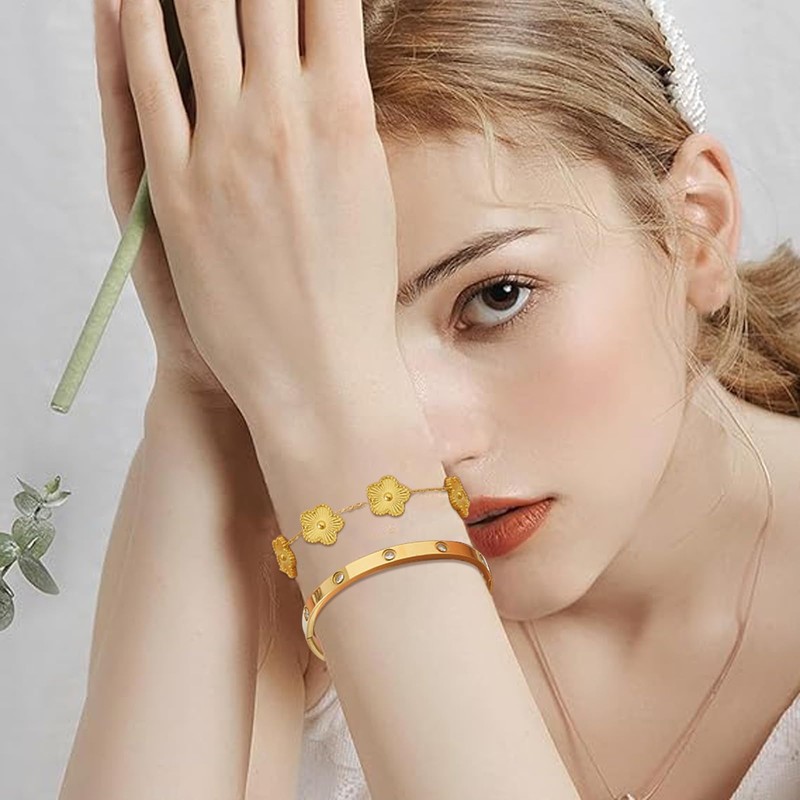 Gkaopi 2 Pieces 18K Gold-Plated Four Leaf Clover Bracelet Gold