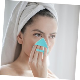 Healeved 8pcs Facial Cleansing Brush Heart-shaped Manual Exfoliator for Deep Cleaning Gentle Skin Care Tool and Transparent for Home Use