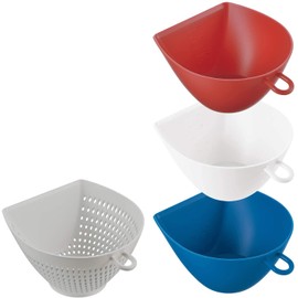 Akebono MZ-3509 Dustpan Colander and Bowl, Mini, Tricolor Set, 1 Colander and 3 Bowls, Made in Japan, Quickly move chopped ingredients from the cutting board to prevent spills, Ingredients will not overflow even when placed under running water, with grad