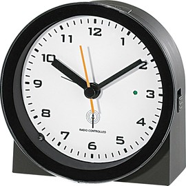 infactory Tisch Funkuhr analog: Funkuhr mit Weckfunktion (Analoger Funkwecker, Funkuhr Wecker analog, ohne Schlummerfunktion)