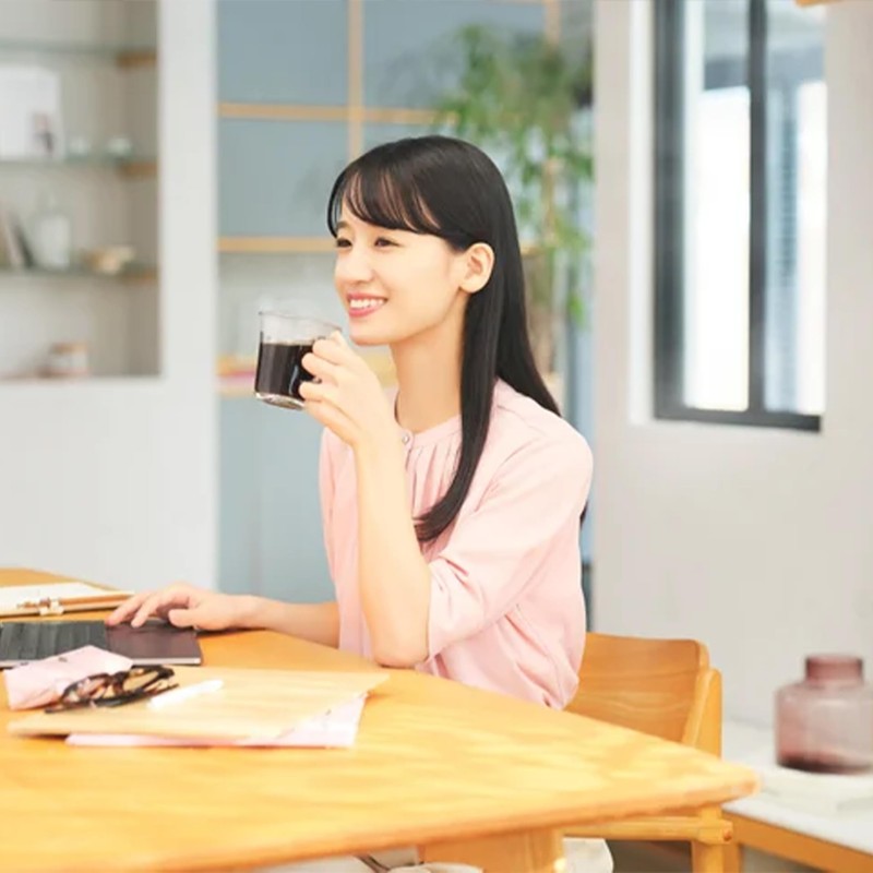 Nescafe Gold Blend Caffeine Half 1.8 oz (50 g), Bag,