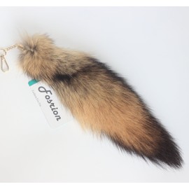 Wild Elegance: Genuine Coyote Tail Keychain Pendant for Fashion and Cosplay