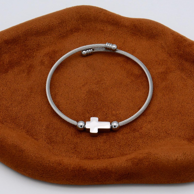 hyinn Stainless Titanium Steel Cross Bracelet for Men and Women