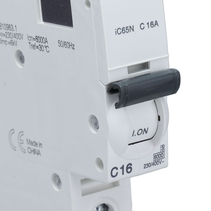 Miniature Circuit Breaker 1P Residual Current Isolator DIN Rail Mount