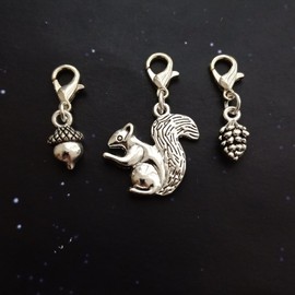WYGUYO 3pcs Squirrel and Pine Cones Charms, Squirrel Clip on Charm for Jewelry Making and Crafting, Punk Zipper Pull Accessories Antique Silver Color