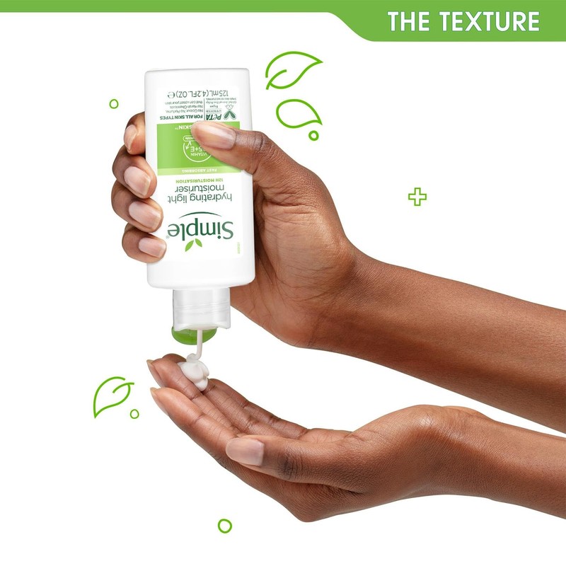 Simple Kind to Skin Hydrating Light Moisturiser, 12h Moisturisation -
