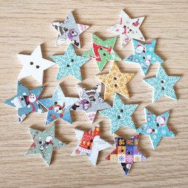 Hangood 50pcs Mixed Random Christmas Star 2 Holes Wooden Buttons for Sewing Crafts Clothes 20mm
