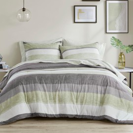 Madison Park Essentials Jaxon King Comforter Set, Bed in A Bag Comforter & Sheet Set, Modern Casual Stripes Print, All Seasons, Soft Bedding Makeover, Matching Sham, King Green/Grey 7 Piece