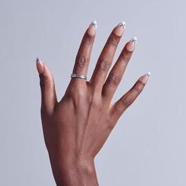 KISS Kiss Core, Uñas postizas, pegamento para uñas incluido, 'Our Moment', Beige, Tamaño mediano, Forma almendrada, Incluye 32 uñas, 2 g de pegamento,
