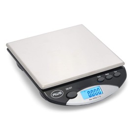 American Weigh Scales AMW13-BK AMW-13 Digital Postal/Kitchen Scale, 13 lb./6 kg, Black