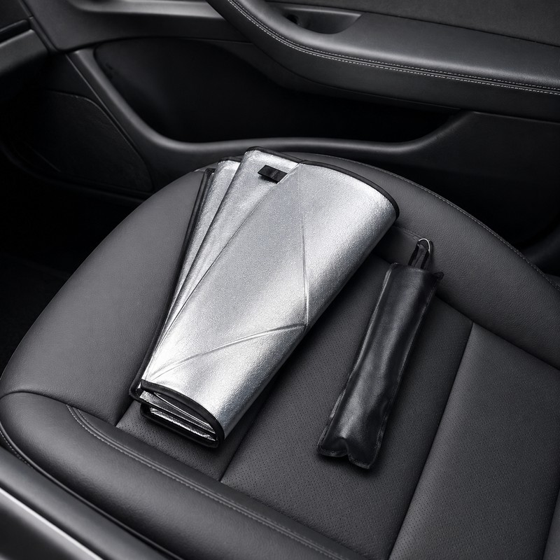 Retractable Car Windshield Sunshade for Parking – Titanium-Coated Heat Shield