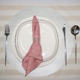 GRUPO TEXTIL LA FAMA Servilletas de Tela Diseño de Cuadros - 100% Poliéster, 43 x 43 cm, Esquinas en Inglete, Reutilizables y Elegantes para Eventos y Uso Diario, Paquete de 10 pzas (Palo de Rosa)