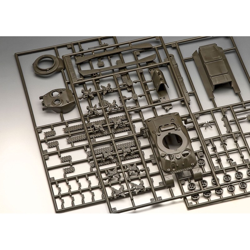 Revell Model Set 63290 Sherman Tank M4A1 1:72 Scale Unbuilt/Unpainted