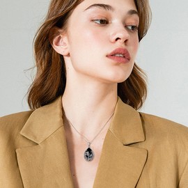 ONEFINITY Scottish Thistle Necklace, 925 Sterling Silver, Black Agate, Scottish Pendant, Scottish Thistle Jewellery for Women, Sterling Silver, Onyx