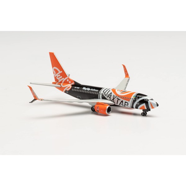 herpa 535731 SkyUp Airlines Boeing 737-700 Aeroplane Model Building Miniature