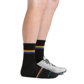 Darn Tough Vermont Men's Prism Micro Crew Lightweight Running Sock (Style 1119) - Black, Medium