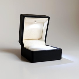 Ring Box, Square Velvet Wedding Ring Case Jewelry Gift Box with LED Light for Proposal Engagement Wedding, Black