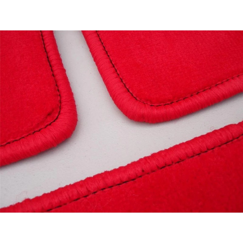 SESHOP RED MITSUBISHI UNIVERSAL 5PC SEMI CUSTOM FITMENT FLOOR MAT