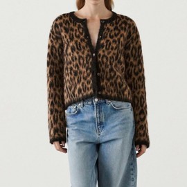 AJELIFHL Women Leopard Print Knit Cardigan Button Front Long Sleeve Crew Neck Vintage Y2k Cheetah Print Sweater Top Brown