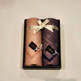 Daks 대구백화점 닥스남녀2매 수빈사 손수건 세트(DT309번) Daegu Department Store Daks Unisex 2-Piece Subin Handkerchief Set (DT309)