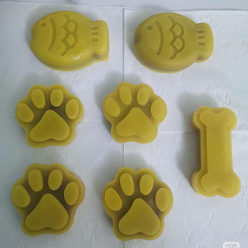 YIMINGMOLD 2pcs Puppy Paw and Bone Silicone Chocolate Molds For