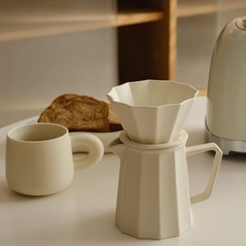 WENSHUO Pour Over Coffee Maker, Multi-sided Petal Design, Matte Crème, 9.6oz