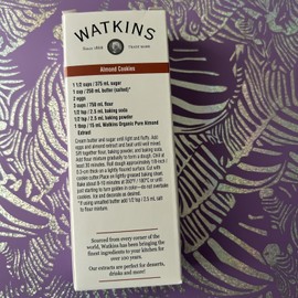 Watkins Organic Pure Almond Extract, 2 fl oz (59ml)