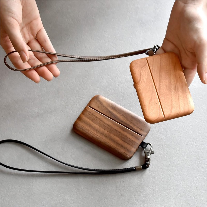 [Hacoa] "IC-Pass Case Gentle" Business and Private Smart with this