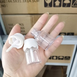 COSIDEA 10PCS Empty 15ml baby bottle lip gloss tubes White Cute Lipgloss Container Tube Packing castor oil container, white