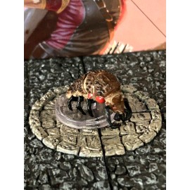 Pathfinder Miniatures Rivka D&D Miniature Dungeons Dragons Fists Ruby Phoenix cockroach beetle medium
