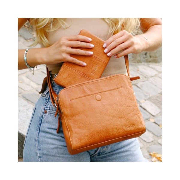leana-french-made-leather-bag-lea-toni.jpg