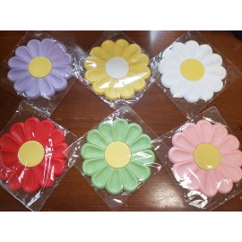Unbranded silicone mat; hot pad; non slip; heat resistant; flower, colors; daisy trivet - lavender