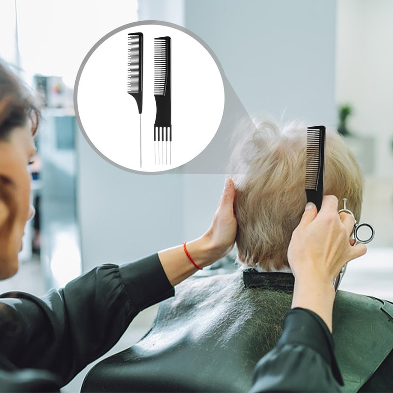 2 pieces needle comb and 2 pieces pointed tail comb,