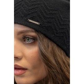VIVISENCE Winter Hat for Women Beanie with Soft Lining and Zigzag Pattern Perfect Fit Autumn Cosy Ideal for Cold Winter Days and Outdoor Activities Model 7090, black