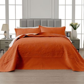 Qucover Alaska King Bedspread 132x 120, Burnt Orange Oversized King Bedspread, 3 Piece Soft Microfiber Lightweight Oversized King Quilts Extra Width, Quilting Paisley Pattern, Orange