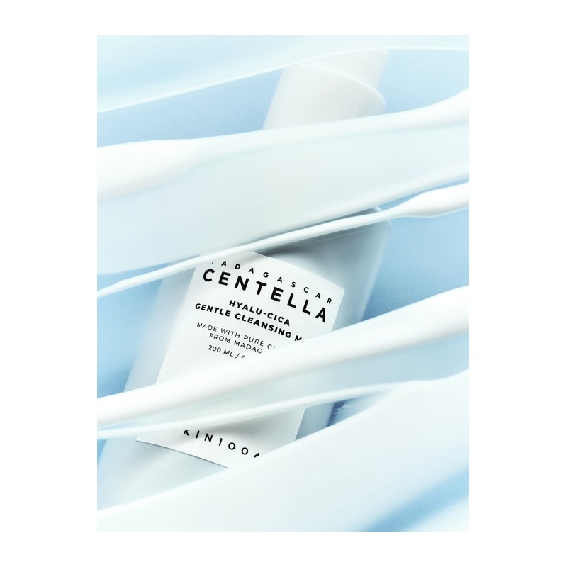 Madagascar Centella Hyalu-Cica Gentle Cleansing Milk 200ml / 마다가스카르 센텔라