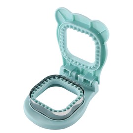CHICHAUS Sandwich Cutter and Sealer, Uncrustables Sandwich Maker for Making Lunchtime Easier，Square Sandwich Uncrustable Cutter for Kids Breakfast and Lunches (Square Light Blue)