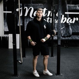 BIOMORPH Professional Wrist Wraps 54 cm for Fitness, Bodybuilding, Strength Sports & Crossfit, Wrist Wraps for Men and Women (Yellow Stripes)