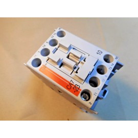 Sprecher & Schuh CA7-23-10-120 contactor (NIB)