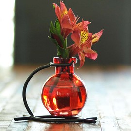 Couronne Company M501-200-06 Casablanca Recycled Glass Vase & Metal Stand, 4", Red, 1 Piece