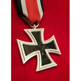 GERMAN MILITARY MEDAL - 1939  IRON CROSS SECOND CLASS - 1957 PATTERN
