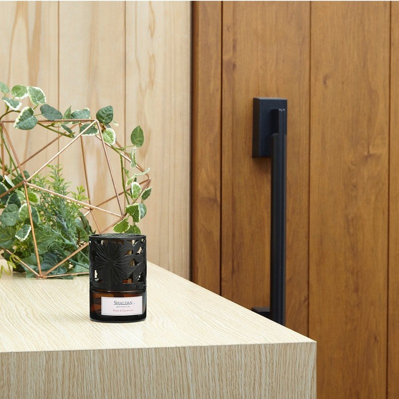 シャルダン ボタニカル 芳香剤 部屋用 ローズ&ゼラニウム 本体 25ml 置き型 部屋 玄関