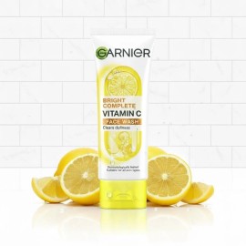 Garnier Bright Complete Vitamin C Face Wash Brightening Cleanser Glowing Skin