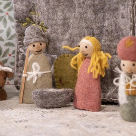 Én Gry & Sif Nativity Scene (Jesus Mary Josef), Felt Nativity Figures, Handmade, Fair Trade, Special Nativity Scene, Nursery Decoration, 10 cm Tall