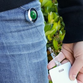 North Dakota Fighting Hawk Retractable Reel Premium Metal Chrome Badge ID Card Holder Clip