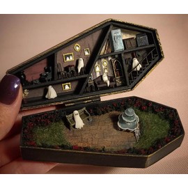 Coming to you - Haunted coffin miniature dollhouse with little ghosts inside
