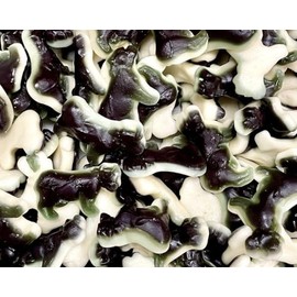 Bayside Candy Gummy Cows - Black and White Gummi Cows (1LB)